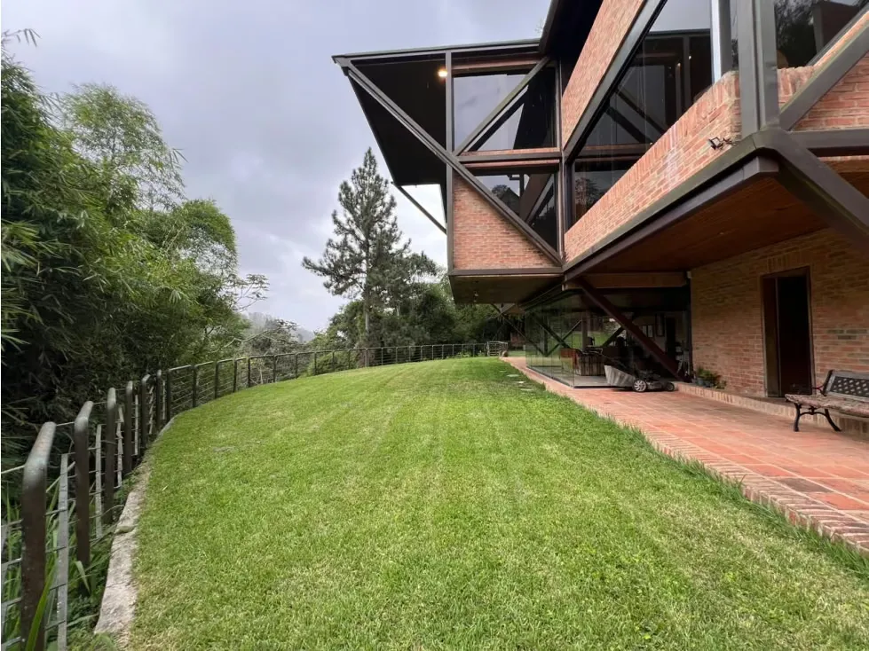 Se vende/alquila Casa 2.500m² 4h+2s/4b+2s/4p Oripoto - 48