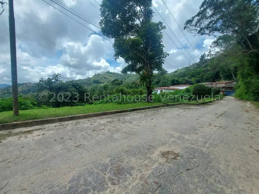 Terreno (Residencial) en Venta en Oripoto, Distrito Metropolitano - 3