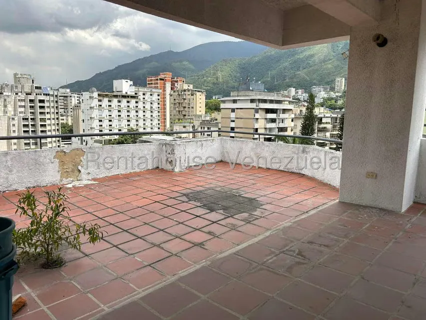 Apartamento (Penthouse) en Alquiler en Los Palos Grandes, Distrito Metropolitano - 20