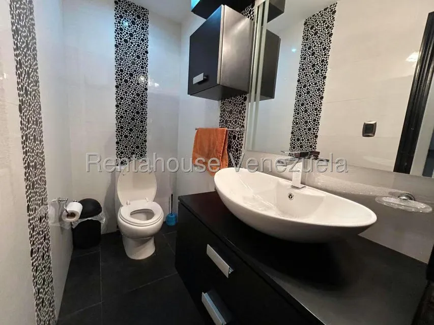Apartamento (Penthouse) en Alquiler en Los Palos Grandes, Distrito Metropolitano - 8