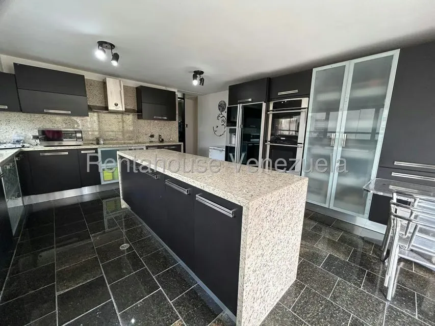 Apartamento (Penthouse) en Alquiler en Los Palos Grandes, Distrito Metropolitano - 9