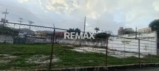 EN VENTA TERRENO EN LA AV. BOLIVAR NORTE - 3