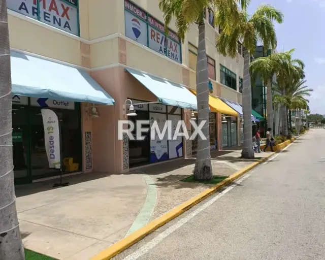 LOCAL PREMIER DE ESQUINA EN EL CC RATTAN PLAZA - 5