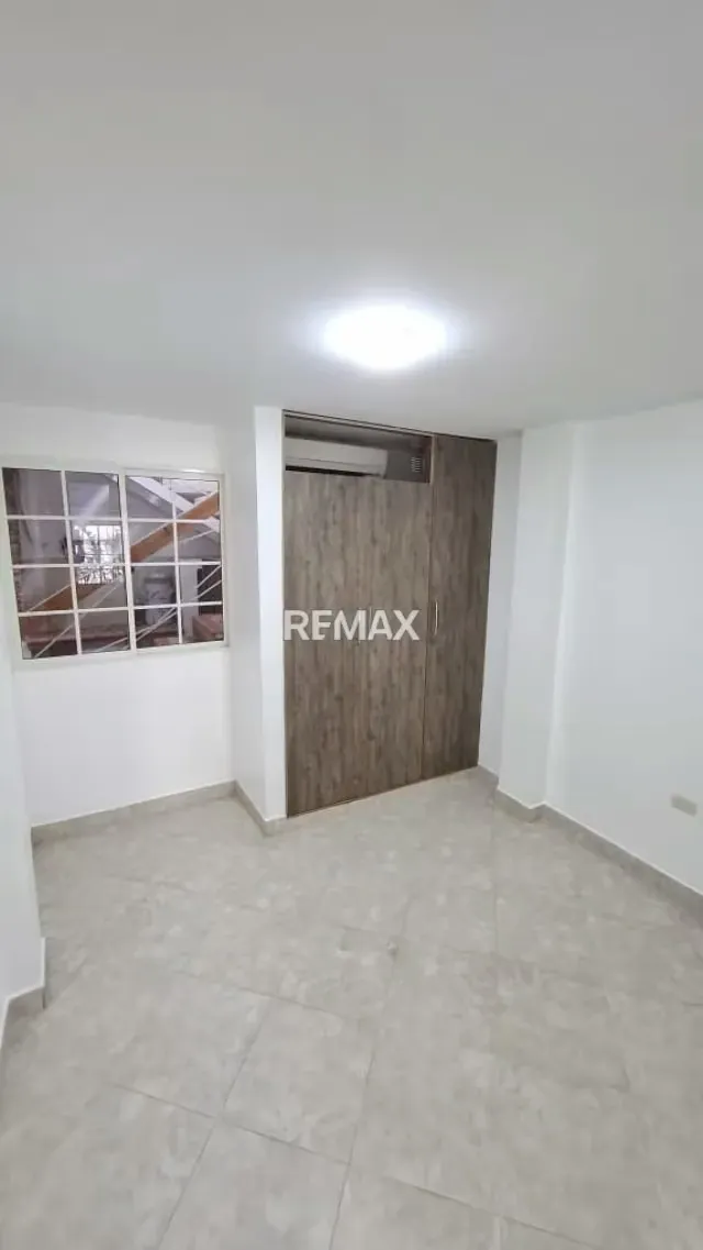 CASA EN ALQUILER EN URB BAJUMBAL - 12