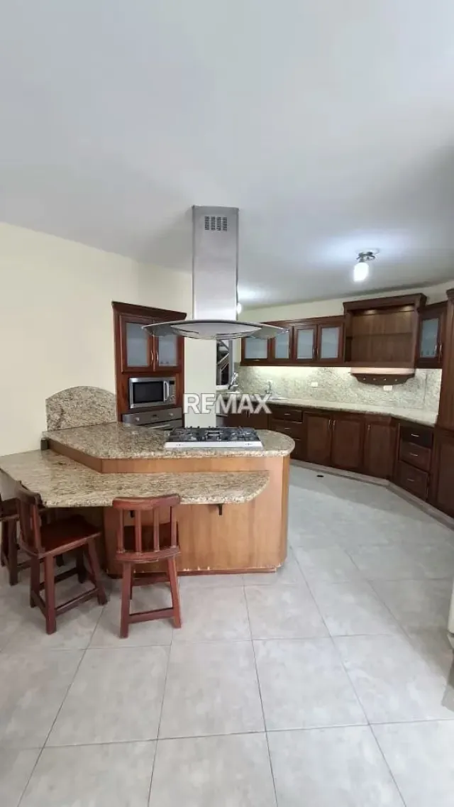 CASA EN ALQUILER EN URB BAJUMBAL - 19