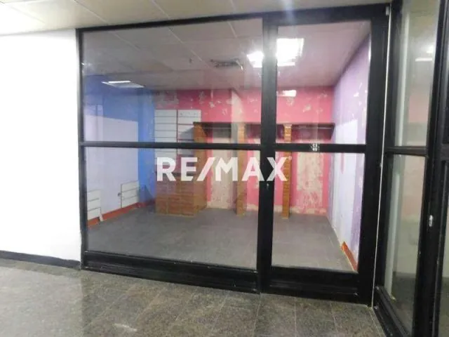 ALQUILER DE LOCAL COMERCIAL _ C.C. MACARACUAY PLAZA (C3- 4D) - 2