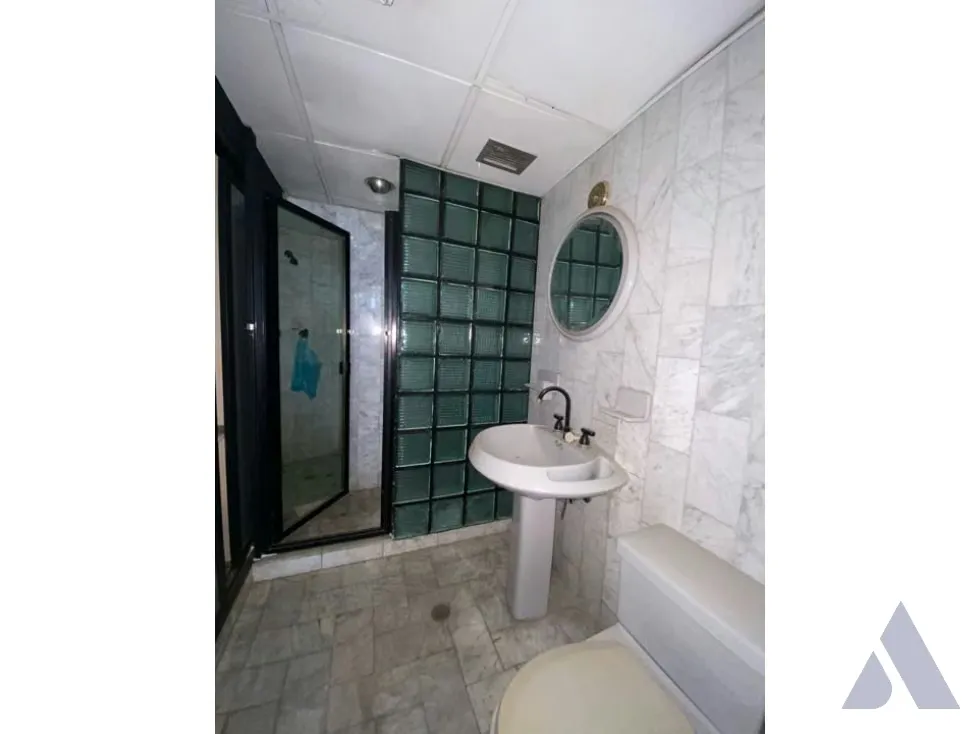 Se vende casa de uso comercial 324m2 El Rosal 9991 - 2