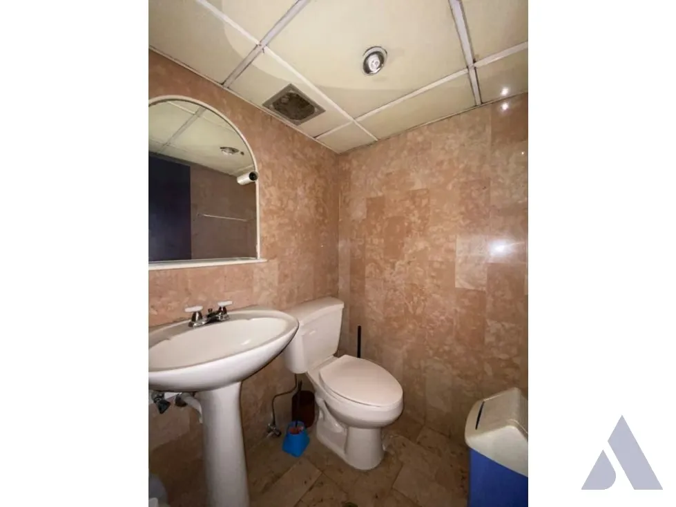 Se vende casa de uso comercial 324m2 El Rosal 9991 - 11
