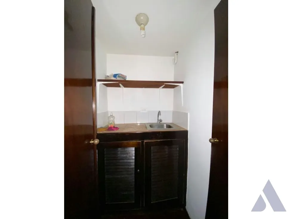 Se vende casa de uso comercial 324m2 El Rosal 9991 - 12