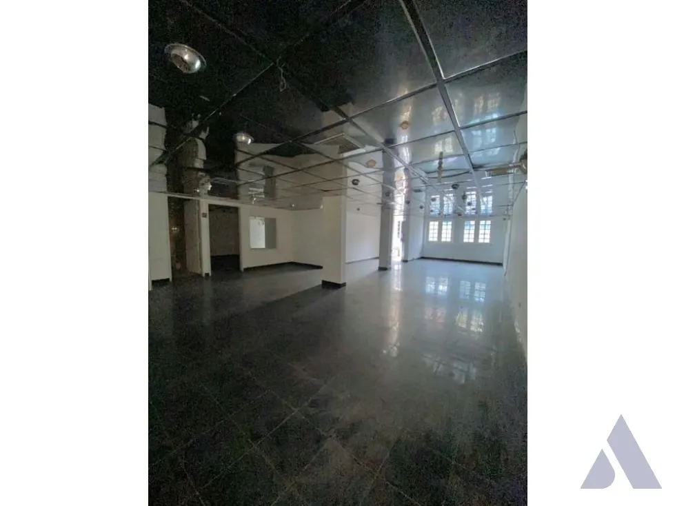 Se vende casa de uso comercial 324m2 El Rosal 9991 - 18
