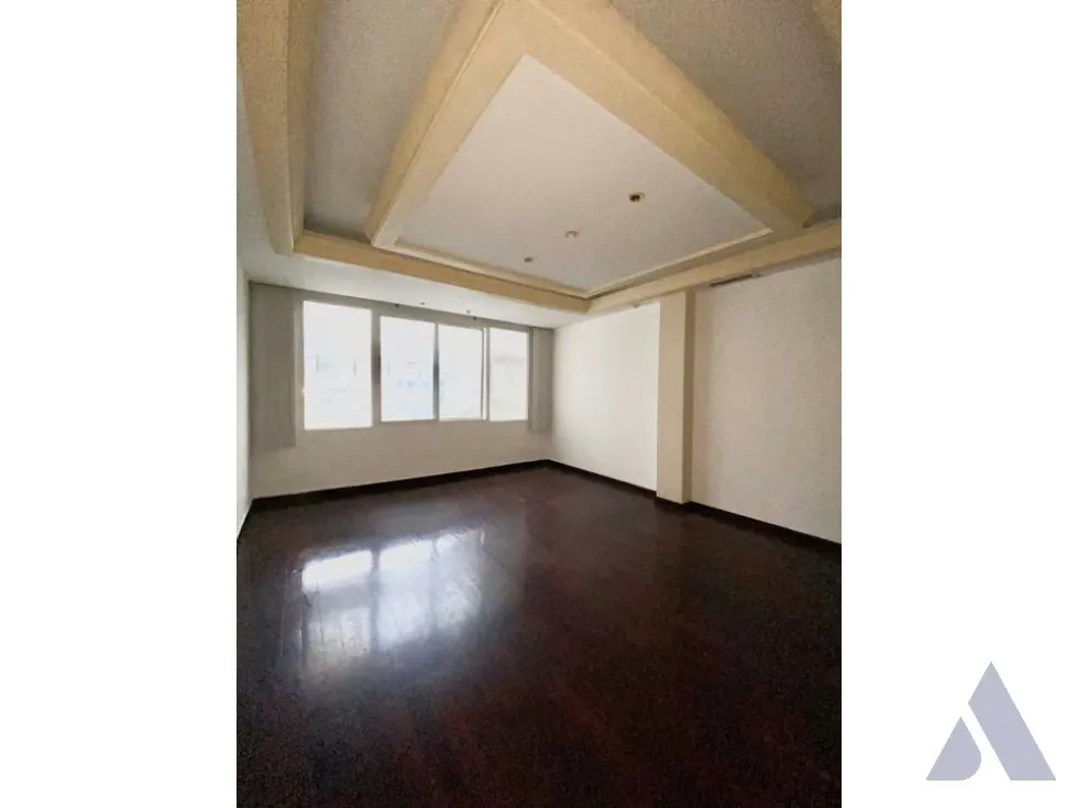 Se vende casa de uso comercial 324m2 El Rosal 9991 - 10