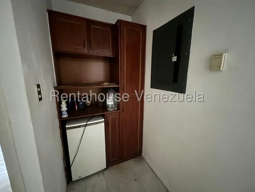 Oficina en Alquiler en Los Samanes, Distrito Metropolitano - 11