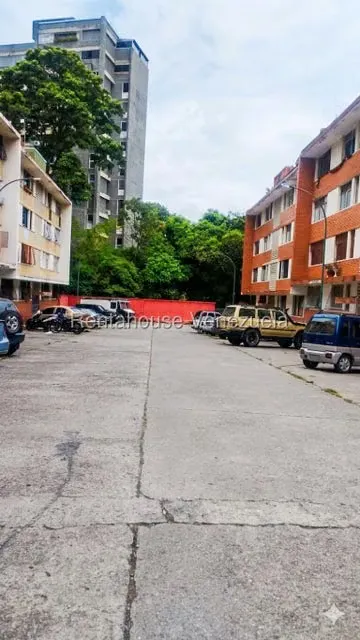 Apartamento (1 Nivel) en Venta en Santa Eduvigis, Distrito Metropolitano - 14
