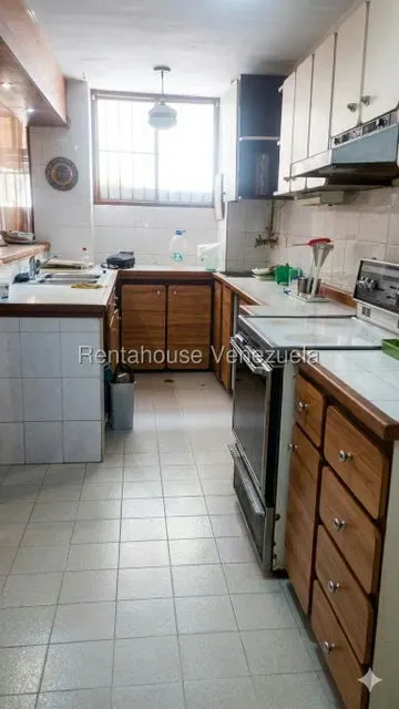 Apartamento (1 Nivel) en Venta en Santa Eduvigis, Distrito Metropolitano - 4