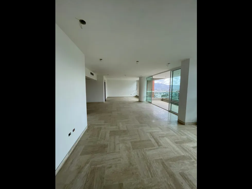 Se vende apto 264m2 3h+s/3.5b+s/5p Mirador de los Campitos 2079 - 3