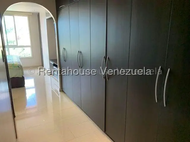Apartamento (1 Nivel) en Alquiler en Escampadero, Distrito Metropolitano - 21