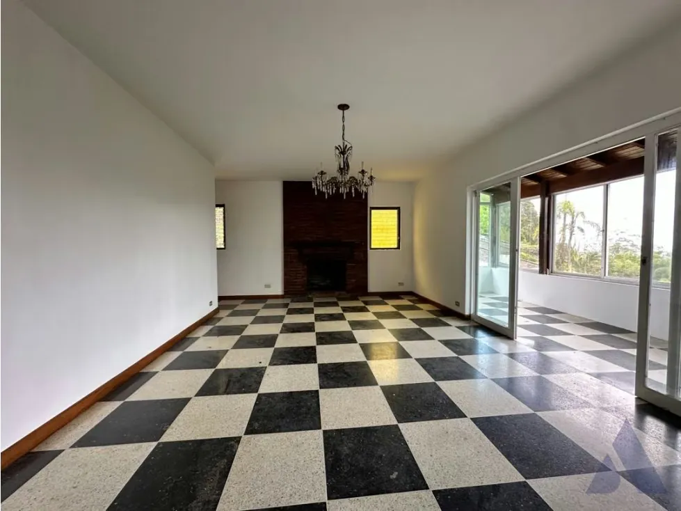 Se Vende casa 530m2 Las Marias 0596 - 7