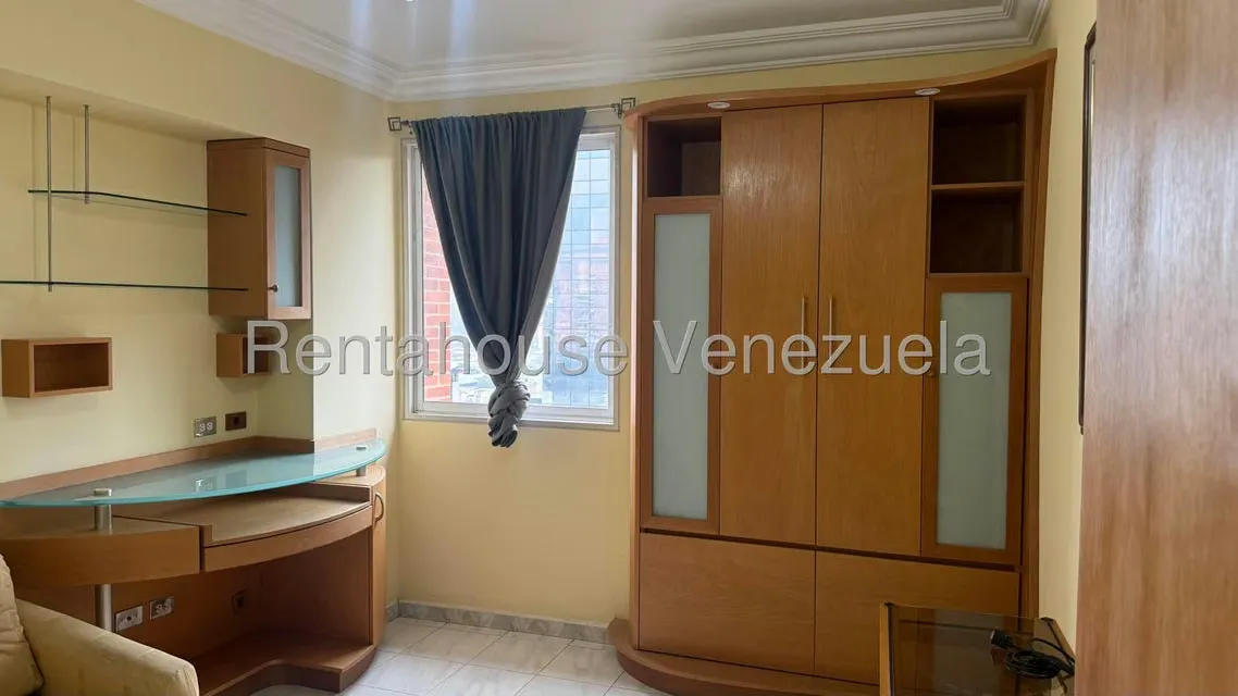 Apartamento (1 Nivel) en Alquiler en Boleita Norte, Distrito Metropolitano - 10