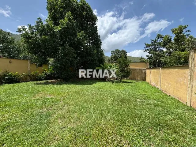 Se Vende Casa en Urb. El Castaño - 6