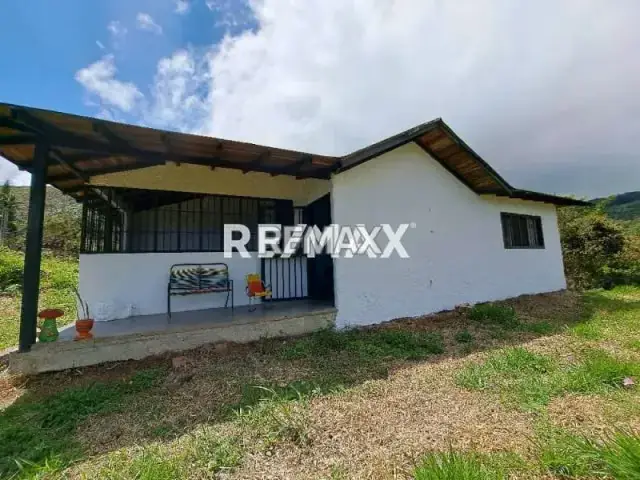 En vventa Casa de campo en Páramo de la Curiacha Borota