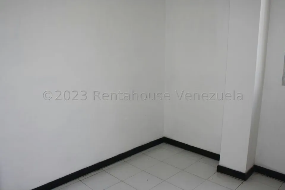 Apartamento (1 Nivel) en Venta en El Marques, Distrito Metropolitano - 13
