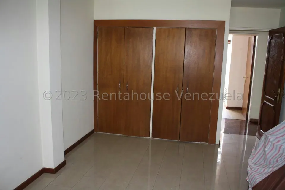 Apartamento (1 Nivel) en Venta en El Marques, Distrito Metropolitano - 32