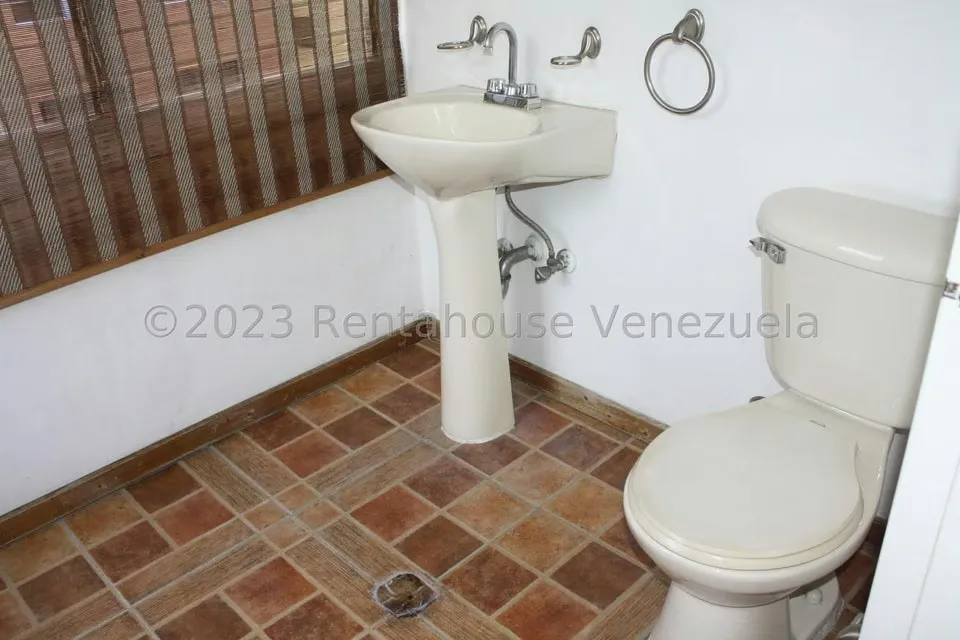 Apartamento (1 Nivel) en Venta en El Marques, Distrito Metropolitano - 33