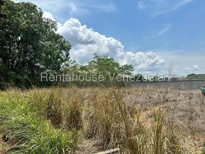 Terreno (Comercial) en Venta en La Raiza, Miranda - 11