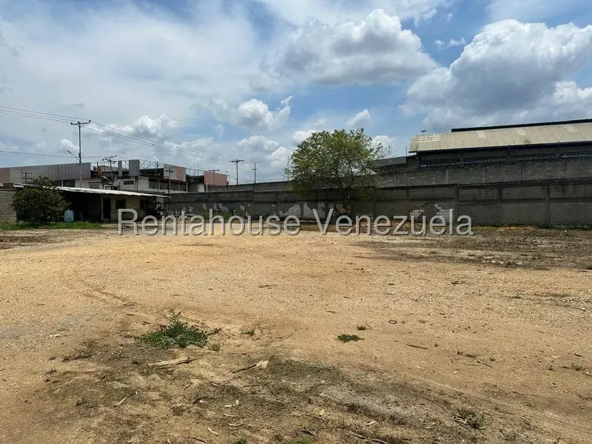 Terreno (Comercial) en Venta en La Raiza, Miranda - 13