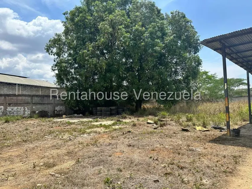 Terreno (Comercial) en Venta en La Raiza, Miranda - 15