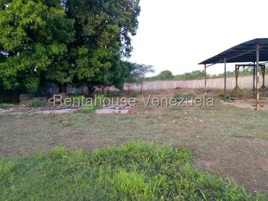 Terreno (Comercial) en Venta en La Raiza, Miranda - 35