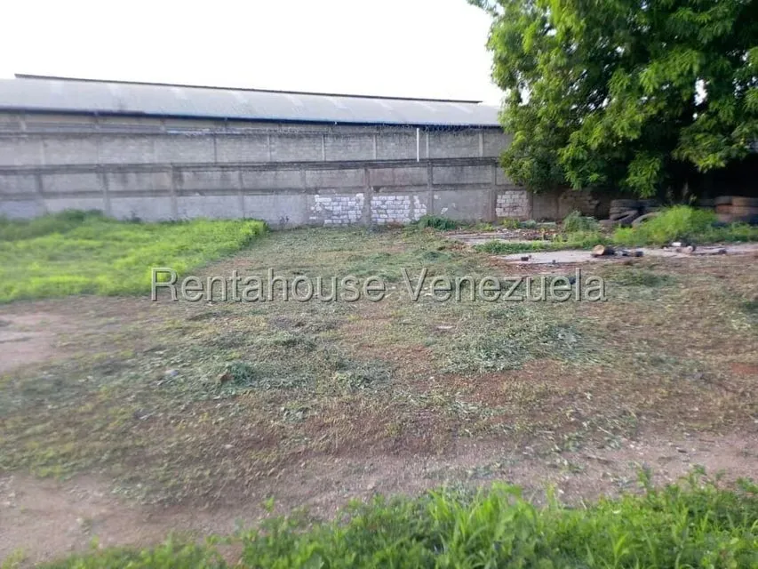 Terreno (Comercial) en Venta en La Raiza, Miranda - 36