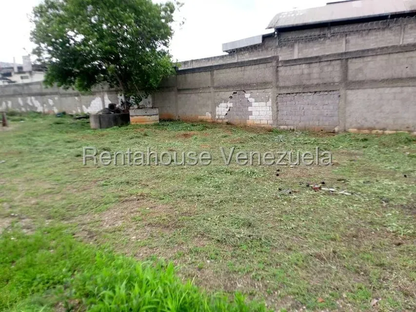 Terreno (Comercial) en Venta en La Raiza, Miranda - 37