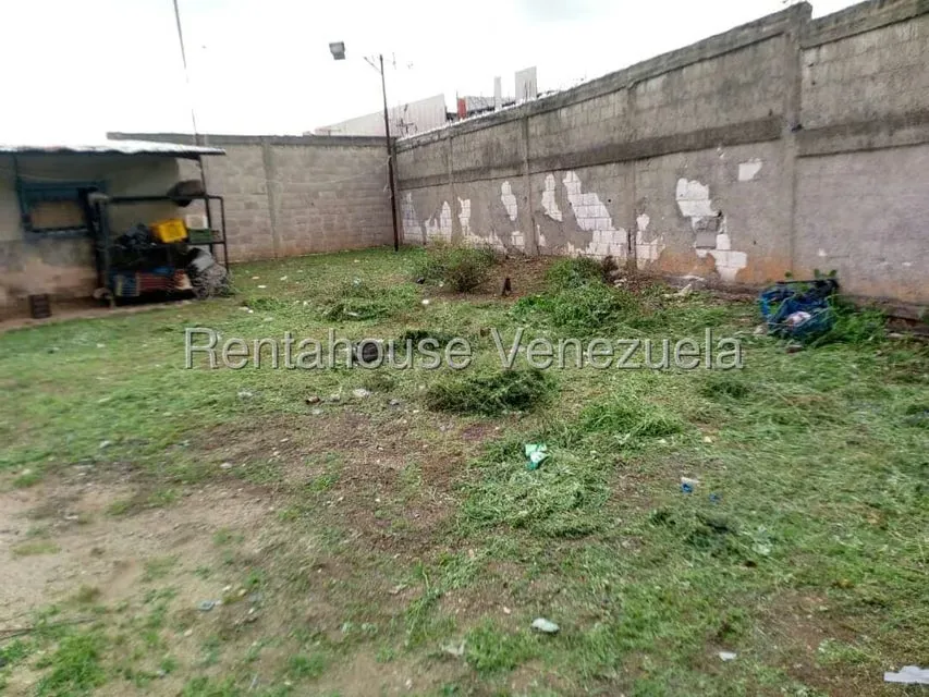 Terreno (Comercial) en Venta en La Raiza, Miranda - 38