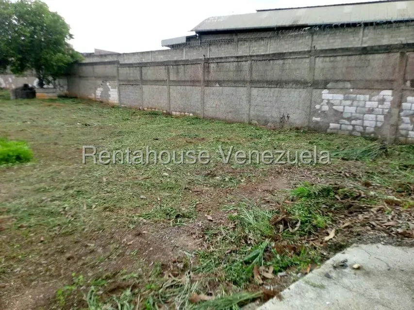 Terreno (Comercial) en Venta en La Raiza, Miranda - 40