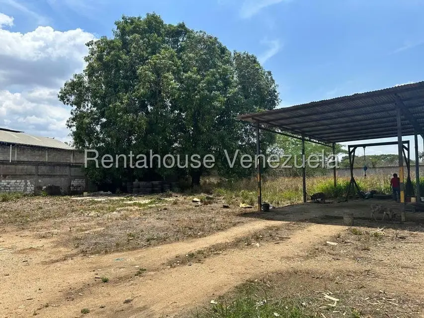 Terreno (Comercial) en Venta en La Raiza, Miranda - 4