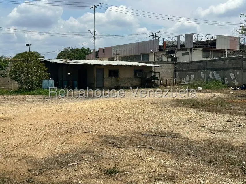 Terreno (Comercial) en Venta en La Raiza, Miranda - 7