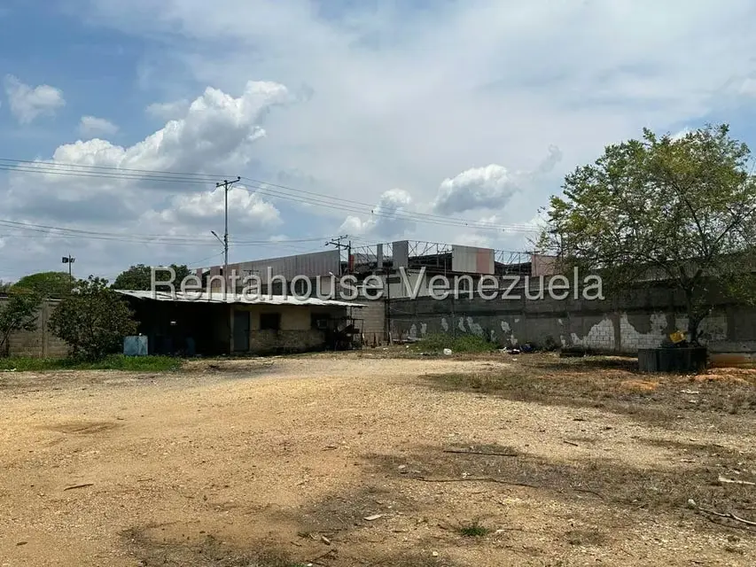 Terreno (Comercial) en Venta en La Raiza, Miranda - 8