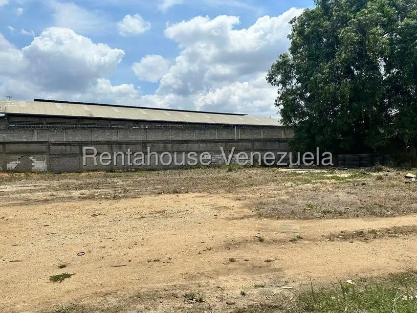 Terreno (Comercial) en Venta en La Raiza, Miranda - 9