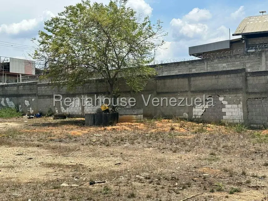 Terreno (Comercial) en Venta en La Raiza, Miranda - 10
