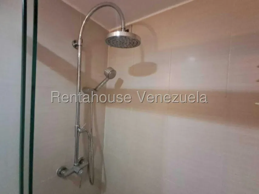 Apartamento (1 Nivel) en Venta en La Bonita, Distrito Metropolitano - 32