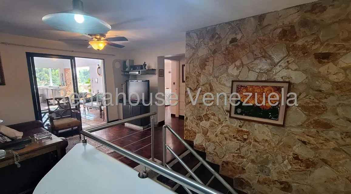 Apartamento (Duplex) en Venta en El Cigarral, Distrito Metropolitano - 13