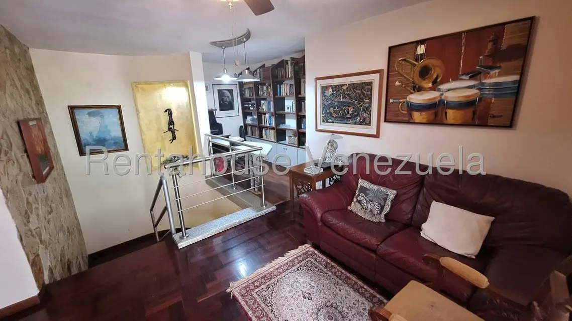 Apartamento (Duplex) en Venta en El Cigarral, Distrito Metropolitano - 14
