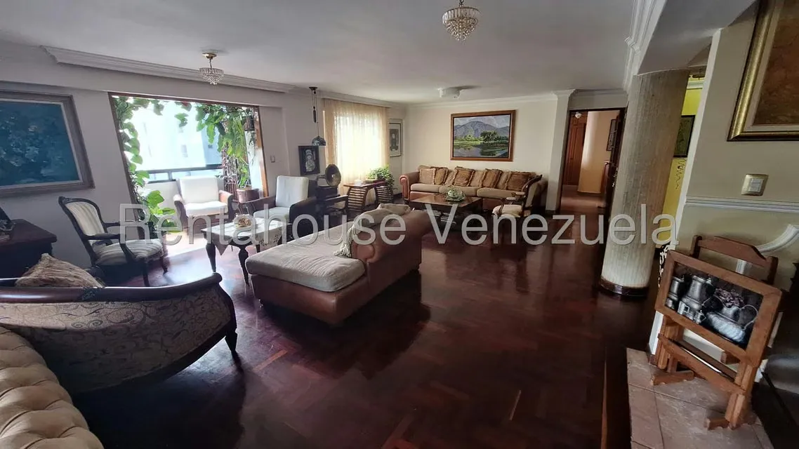 Apartamento (Duplex) en Venta en El Cigarral, Distrito Metropolitano - 6
