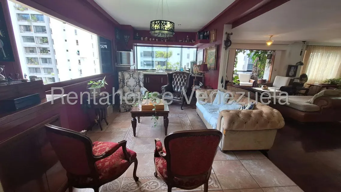 Apartamento (Duplex) en Venta en El Cigarral, Distrito Metropolitano - 8