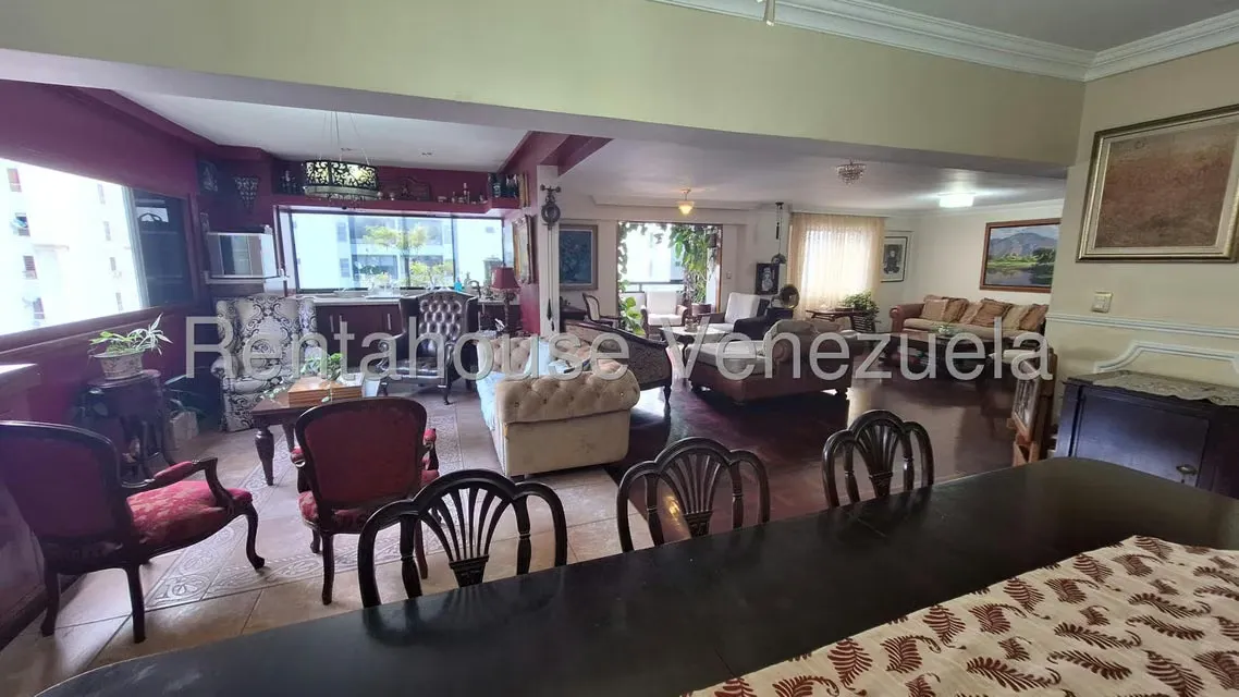 Apartamento (Duplex) en Venta en El Cigarral, Distrito Metropolitano - 9