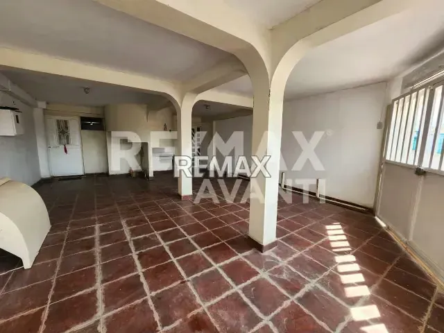 CASA EN VENTA URB ESPAÑA PUERTA MARAVEN - 12