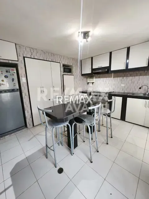 CASA EN VENTA URB ESPAÑA PUERTA MARAVEN - 8