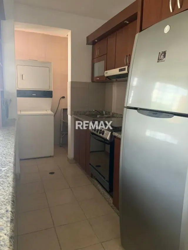 En alquiler bello y cómodo apartamento . Ubicado en el Conjunto Residencial Parque Trinitarias . - 4