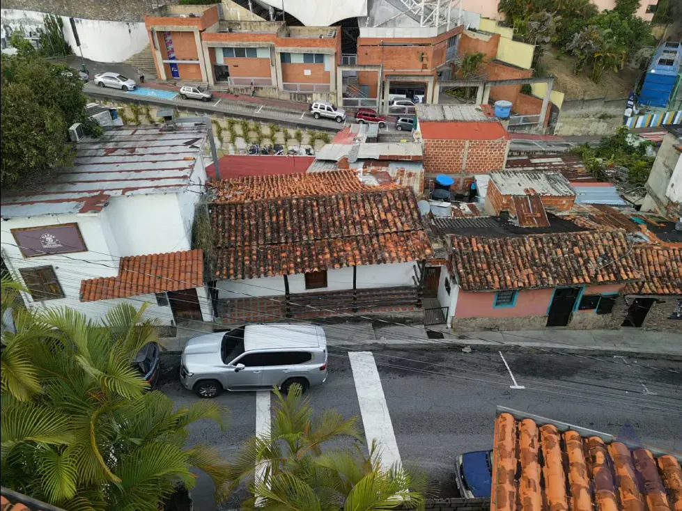 Se vende fondo de comercio 1000m2 El Hatillo 7986 - 3
